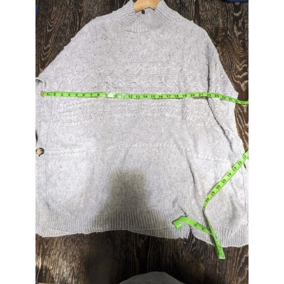 Talbots Cable knit Oversized Poncho Sweater Sz S Grey‎ Side Button Closure N67 - Picture 6 of 7